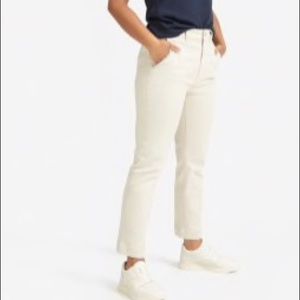 Everlane Slim Leg Crop pants in cream or sandstone color, size 0